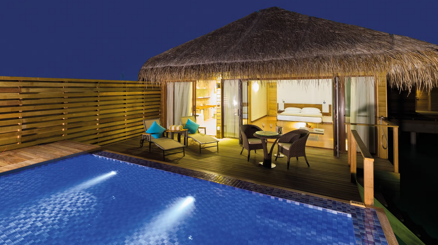 Lagoon Suite with Pool · Over-water · plunge
